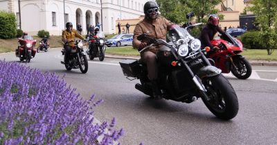 Charytatywna parda motocyklistów The Distinguished Gentleman’s Ride w Warszawie